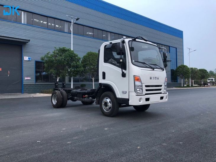 4*2 Light Duty Truck Chassis